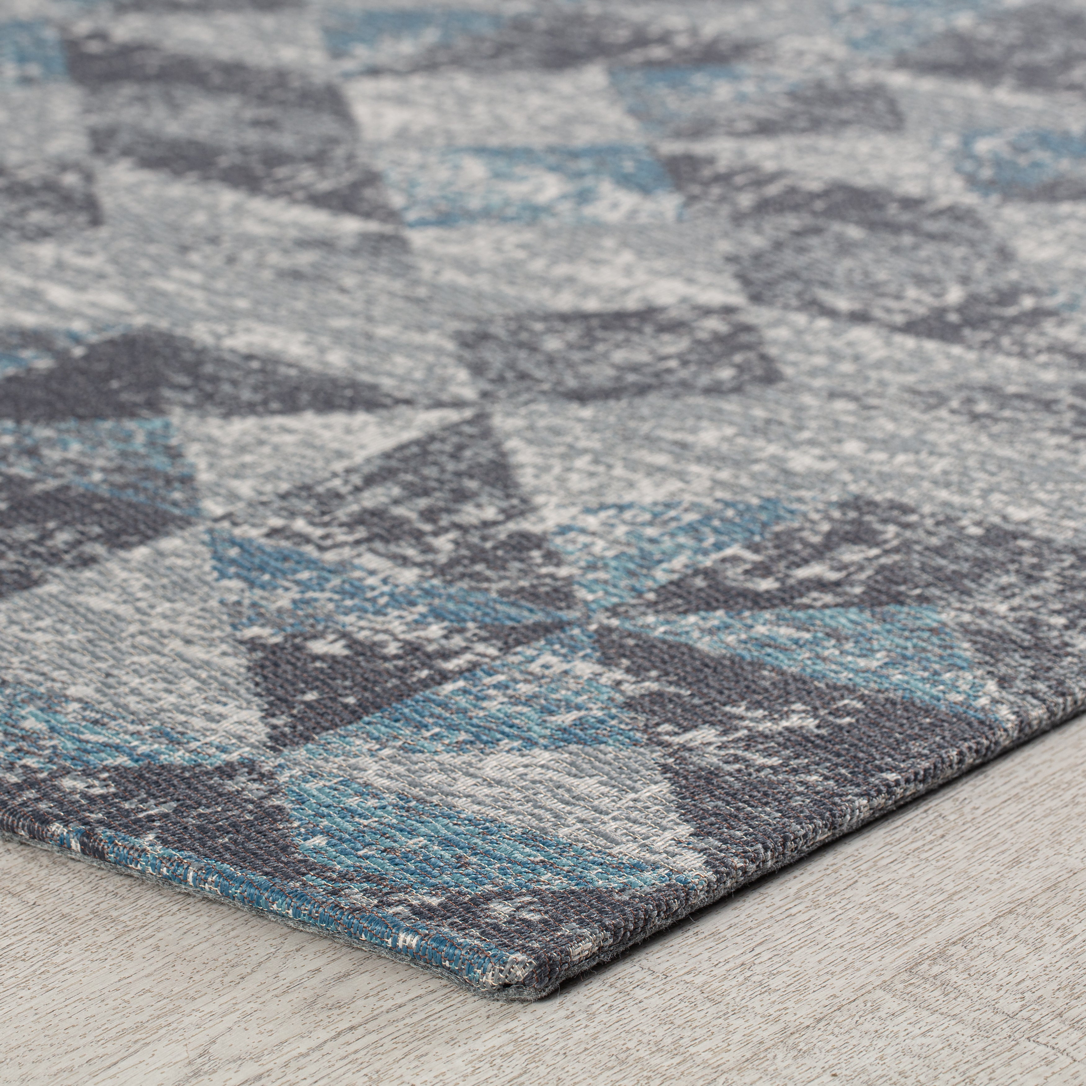 Tromso 1/4 Chair Mat Blue & Gray