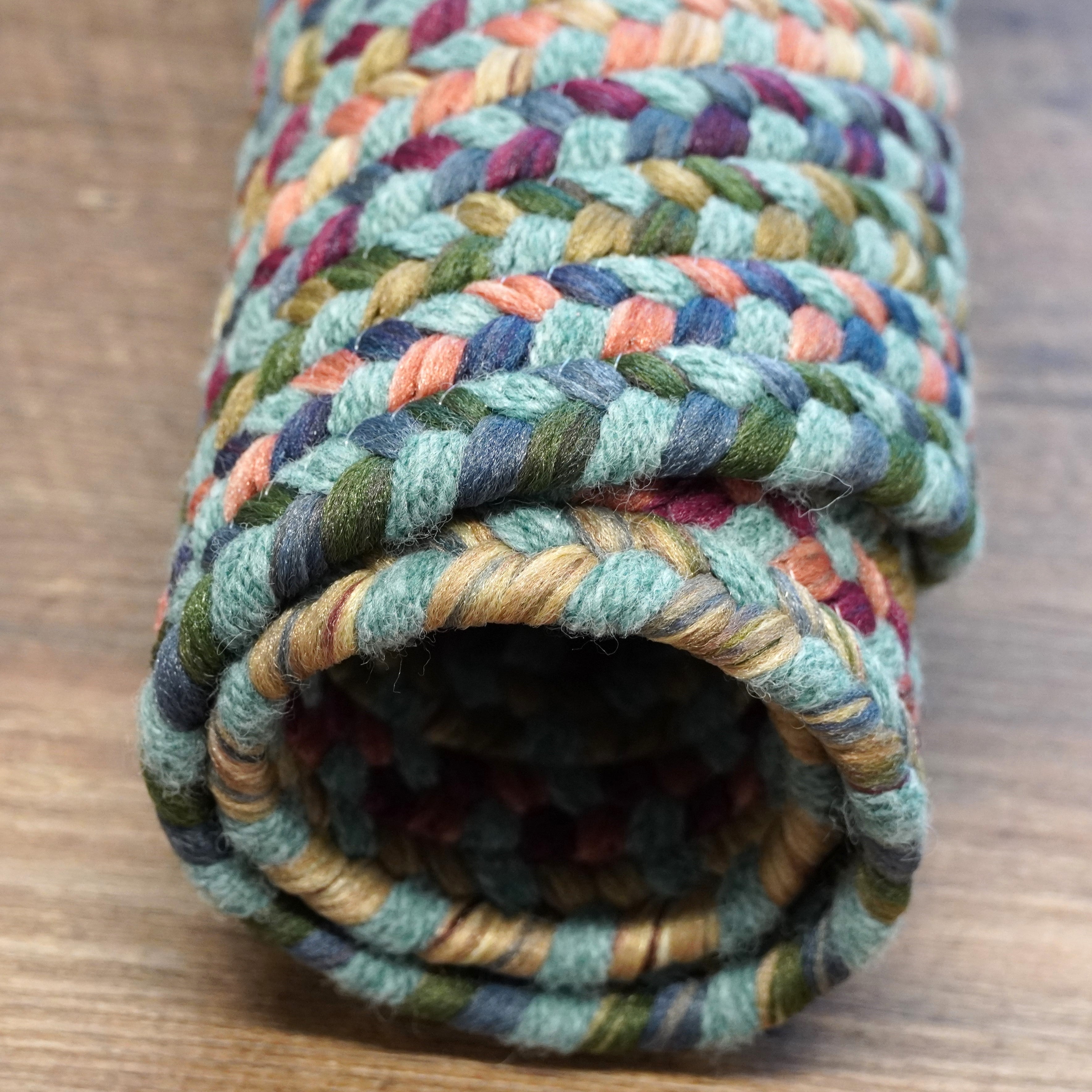 Cloverdale Wool Multi Round Teal VL05